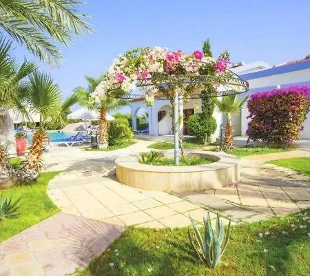 فندق Iskele Seafront Bungalows & Restaurant Galatia