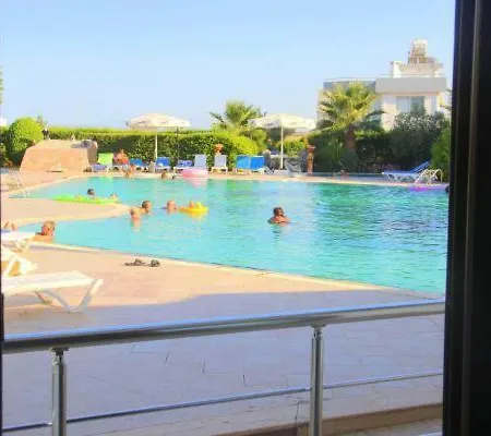 فندق Iskele Seafront Bungalows & Restaurant *
