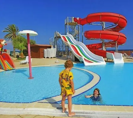 Iskele Seafront Bungalows & Restaurant فندق *