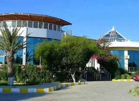 Iskele Seafront Bungalows & Restaurant فندق Galatia