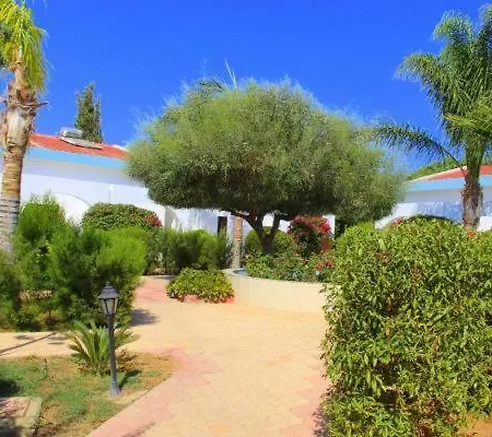 Iskele Seafront Bungalows & Restaurant * Galatia