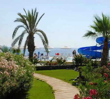 Iskele Seafront Bungalows & Restaurant Galatia