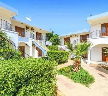 Iskele Seafront Bungalows & Restaurant Galatia